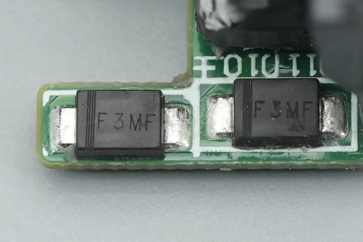 Teardown of Huawei SuperCharge 66W GaN Charger for Mate 80 (HW-110600C05)-Chargerlab