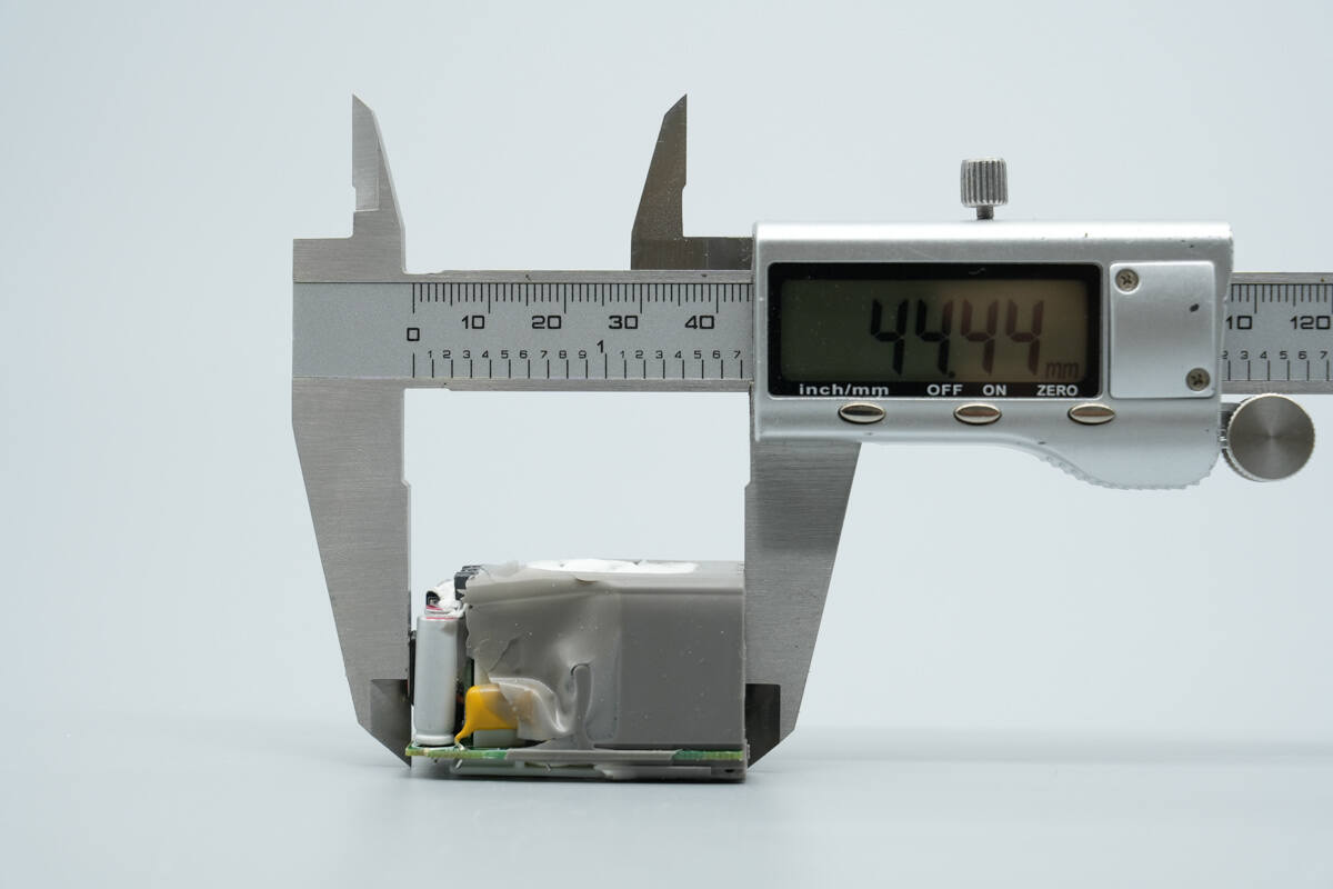 Teardown of Huawei SuperCharge 66W GaN Charger for Mate 80 (HW-110600C05)-Chargerlab