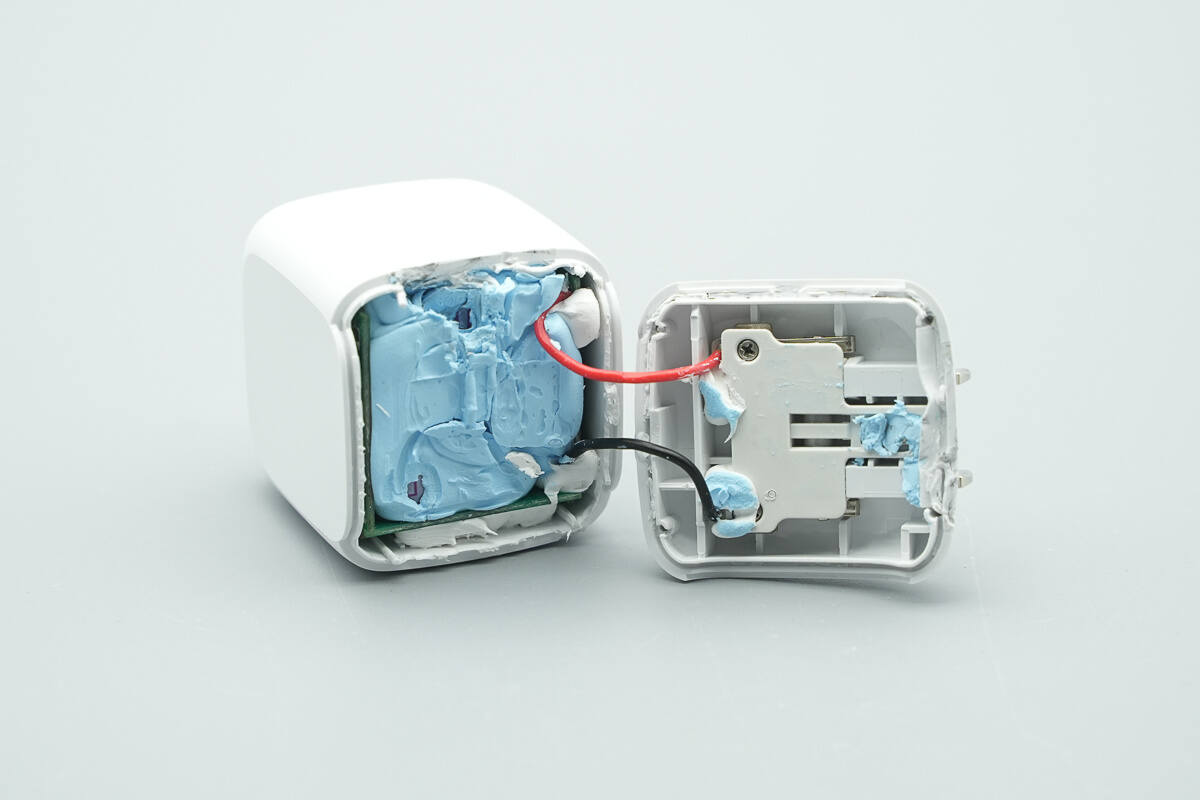 Teardown of Belkin BoostCharge Pro Dual USB-C 67W GaN Wall Charger (WCH020yz)-Chargerlab