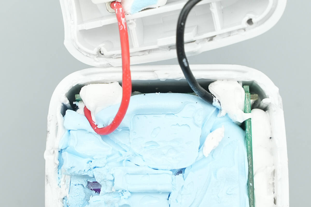 Teardown of Belkin BoostCharge Pro Dual USB-C 67W GaN Wall Charger (WCH020yz)-Chargerlab