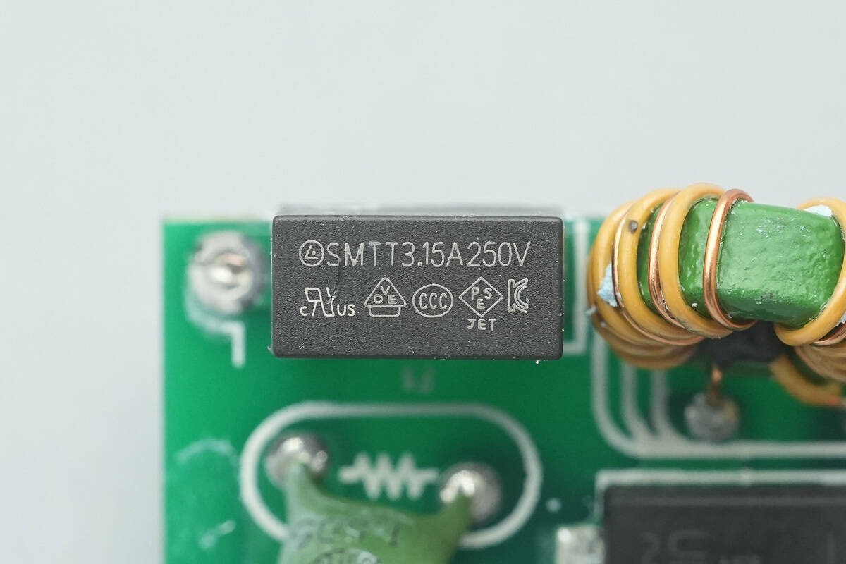 Teardown of Belkin BoostCharge Pro Dual USB-C 67W GaN Wall Charger (WCH020yz)-Chargerlab