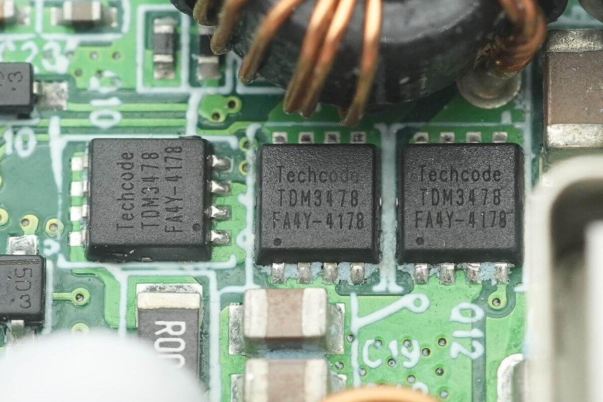 Teardown of Belkin BoostCharge Pro Dual USB-C 67W GaN Wall Charger (WCH020yz)-Chargerlab