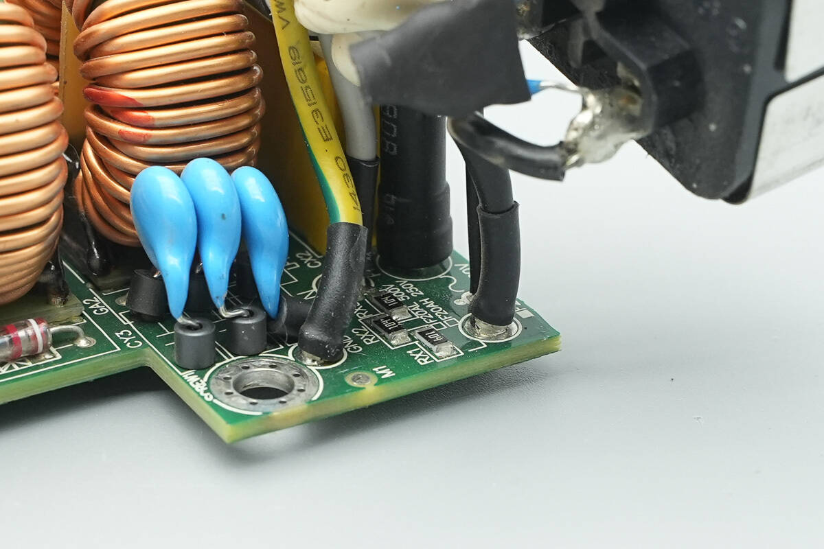 Teardown of GreatWall 3000W Platinum CRPS Power Supply (GW-CRPS3000L5R)-Chargerlab