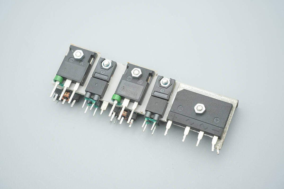 Teardown of GreatWall 3000W Platinum CRPS Power Supply (GW-CRPS3000L5R)-Chargerlab