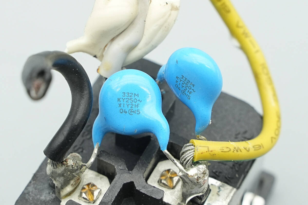 Teardown of GreatWall 3000W Platinum CRPS Power Supply (GW-CRPS3000L5R)-Chargerlab