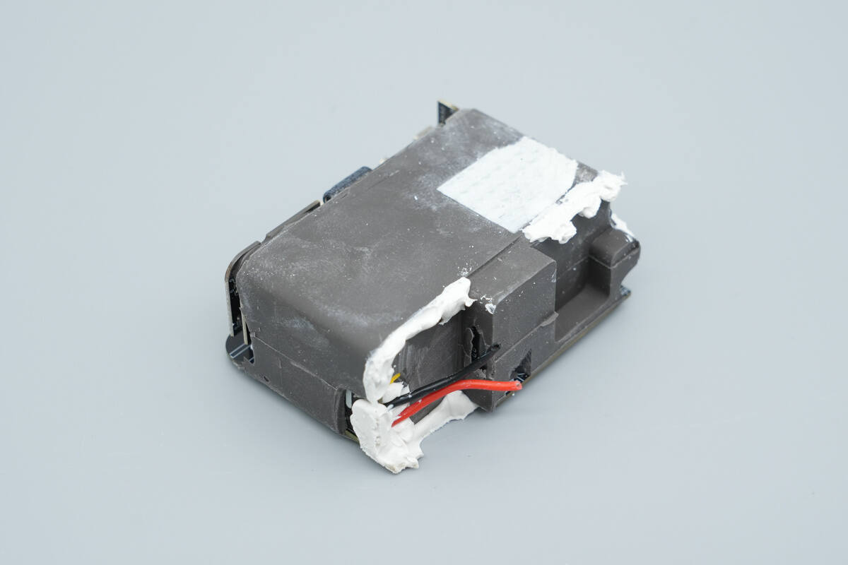 Teardown of Baseus PicoGo AH11 140W GaN Fast Charger (E01207)-Chargerlab