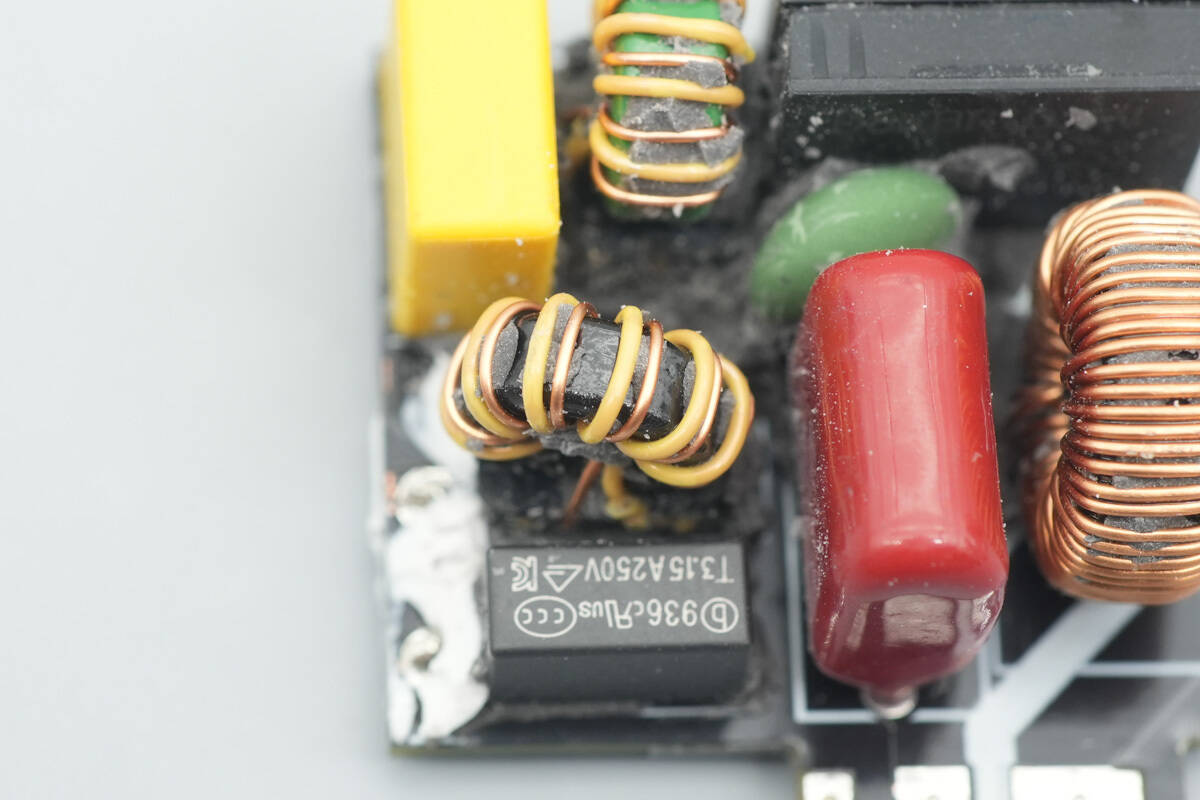 Teardown of Baseus PicoGo AH11 140W GaN Fast Charger (E01207)-Chargerlab