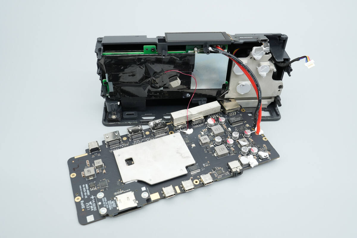 Teardown of Anker Prime 14-in-1 Docking Station (A83B3) – Black Myth: Wukong Edition-Chargerlab