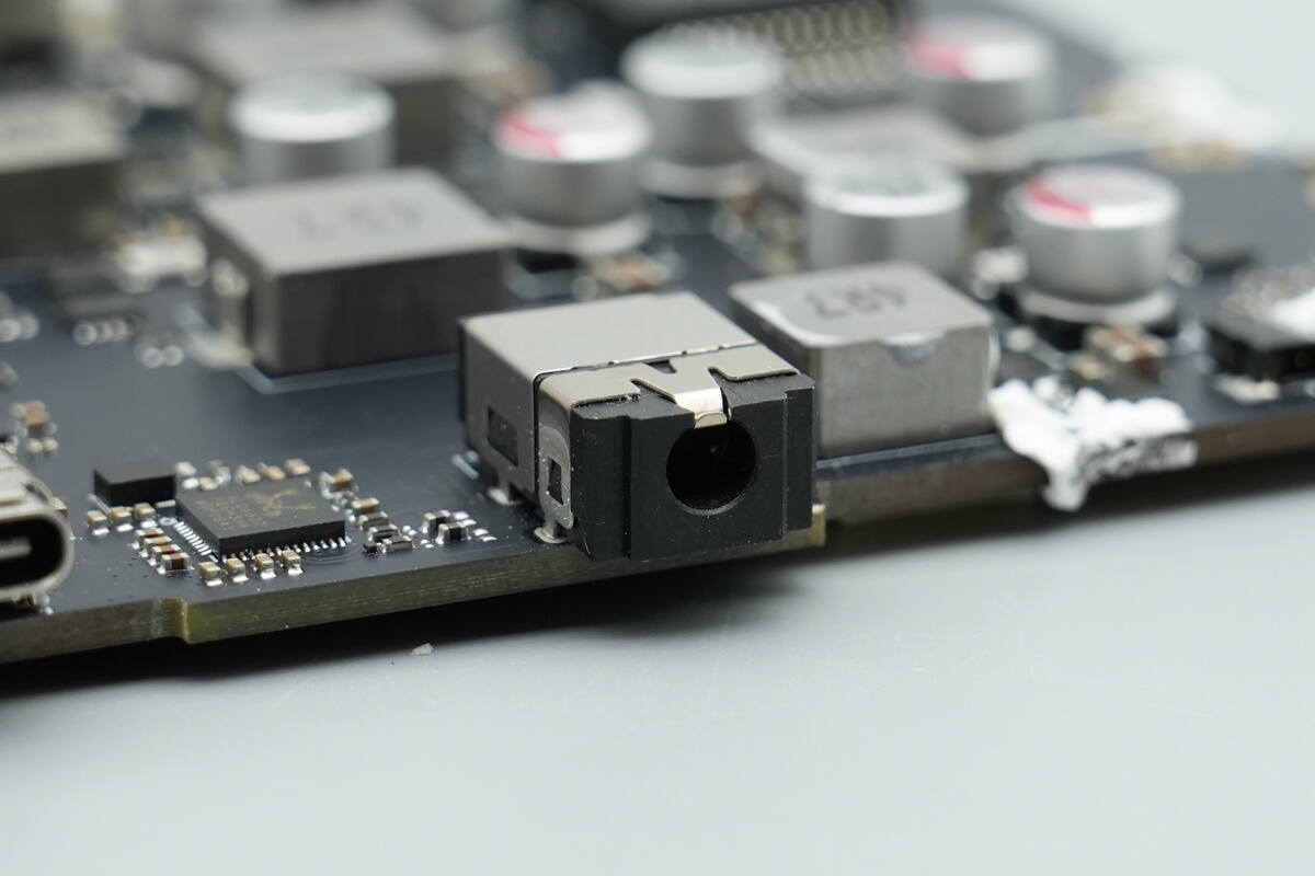 Teardown of Anker Prime 14-in-1 Docking Station (A83B3) – Black Myth: Wukong Edition-Chargerlab