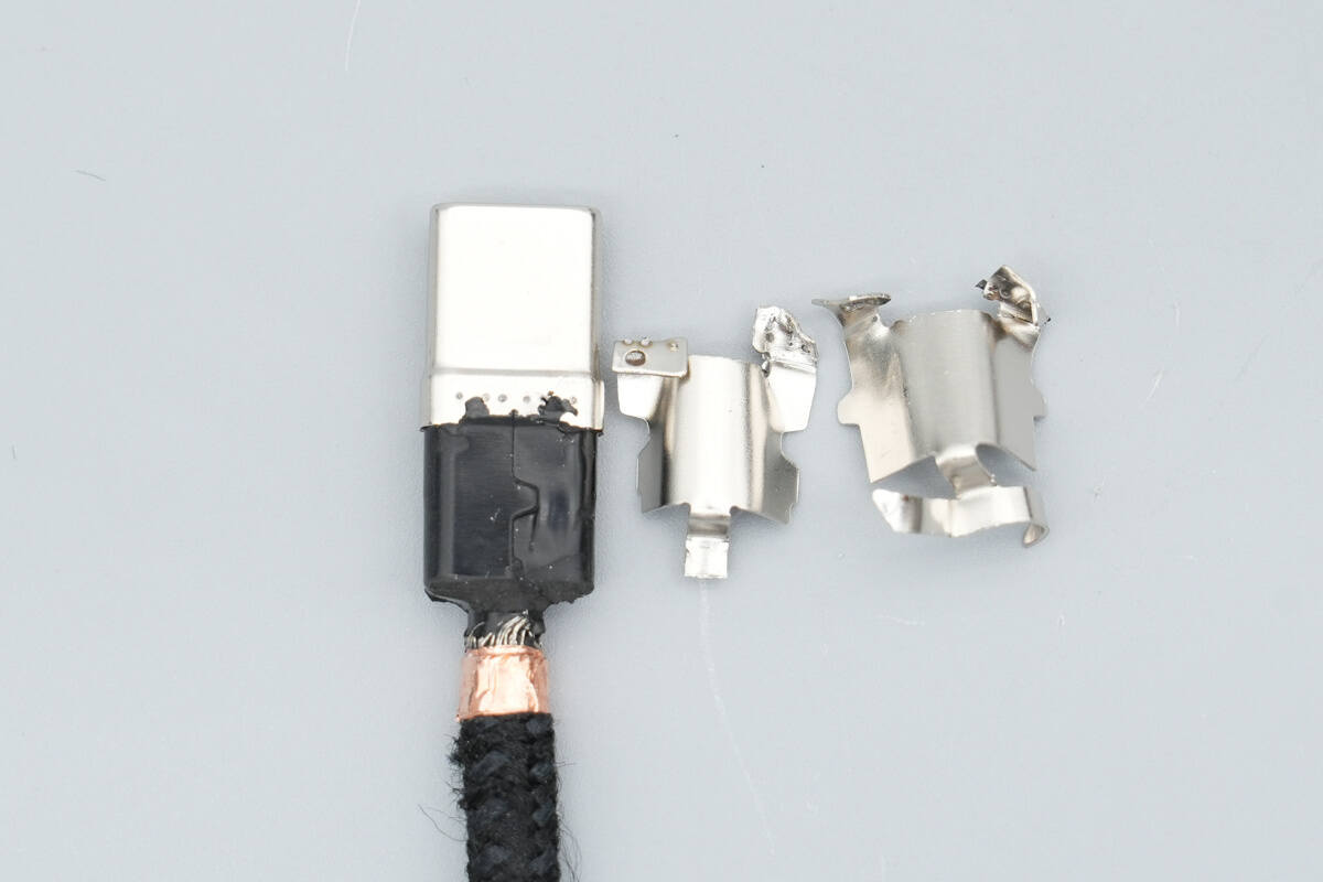 Teardown of Belkin BoostCharge Pro 140W Braided USB-C to Dual USB-C Cable (CAC004)-Chargerlab