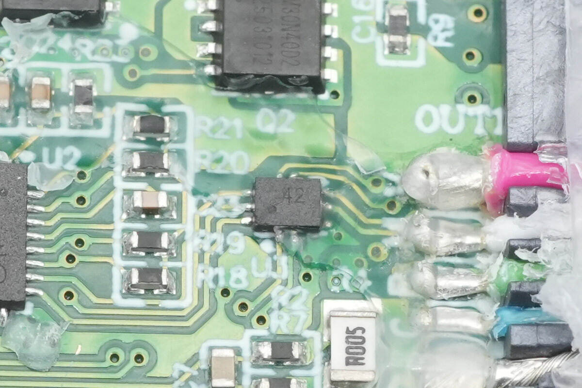 Teardown of Belkin BoostCharge Pro 140W Braided USB-C to Dual USB-C Cable (CAC004)-Chargerlab
