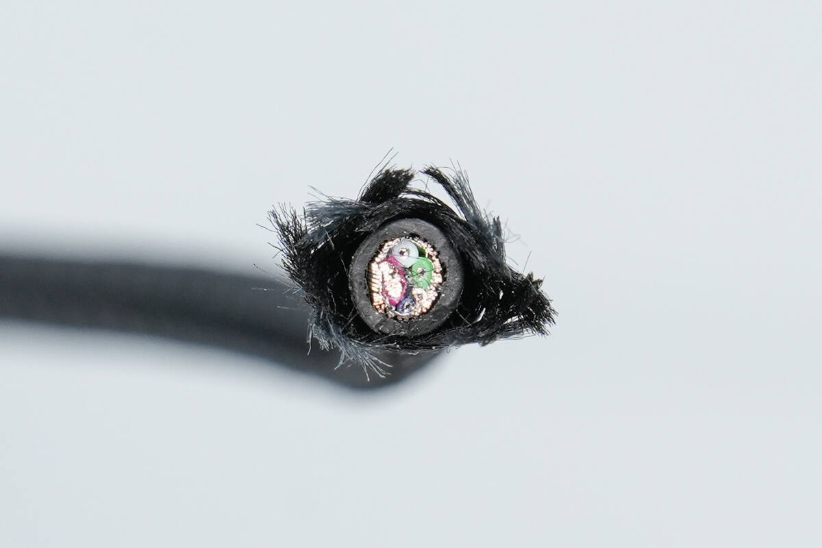 Teardown of Belkin BoostCharge Pro 140W Braided USB-C to Dual USB-C Cable (CAC004)-Chargerlab