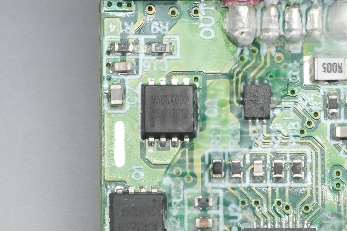 Teardown of Belkin BoostCharge Pro 140W Braided USB-C to Dual USB-C Cable (CAC004)-Chargerlab