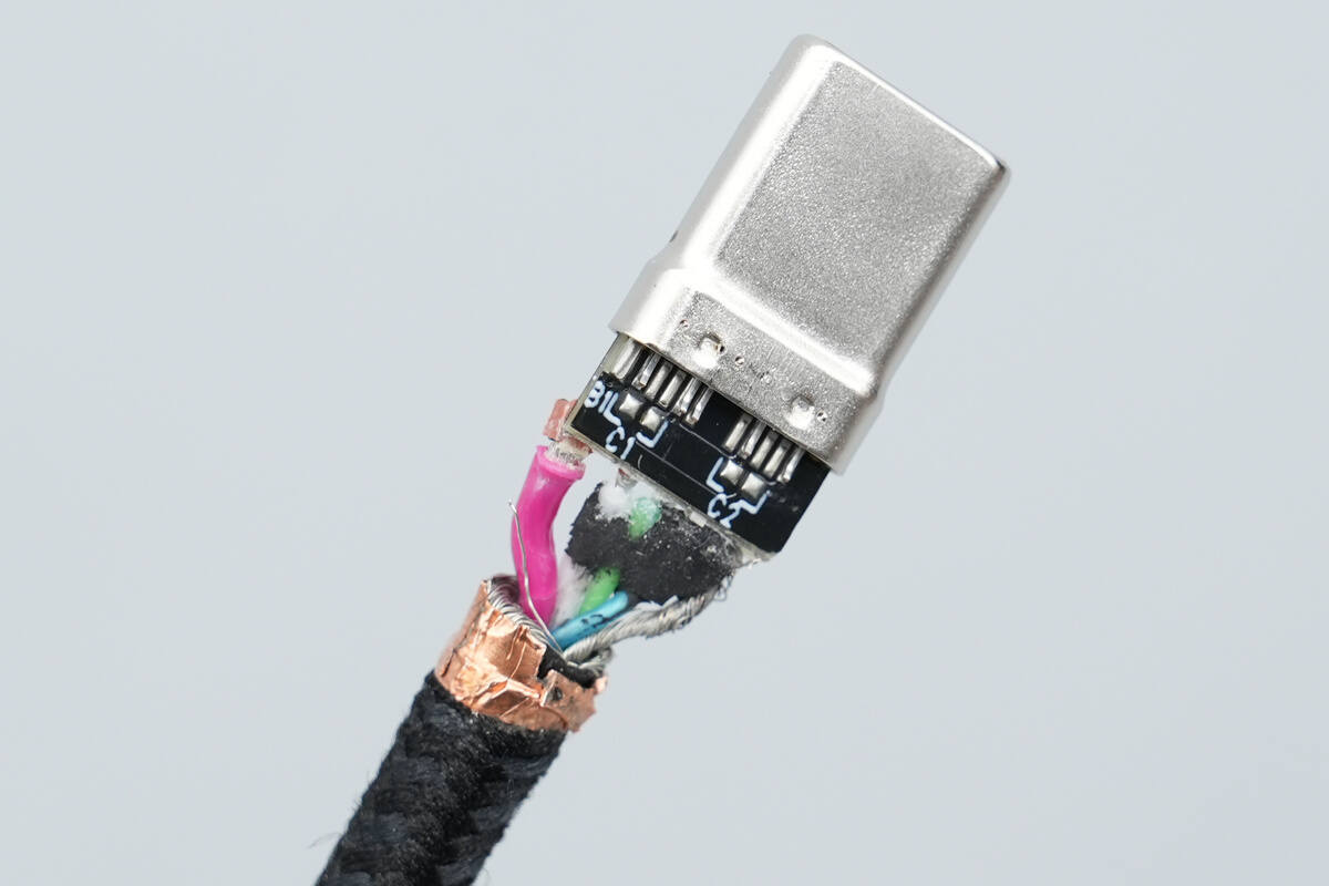 Teardown of Belkin BoostCharge Pro 140W Braided USB-C to Dual USB-C Cable (CAC004)-Chargerlab