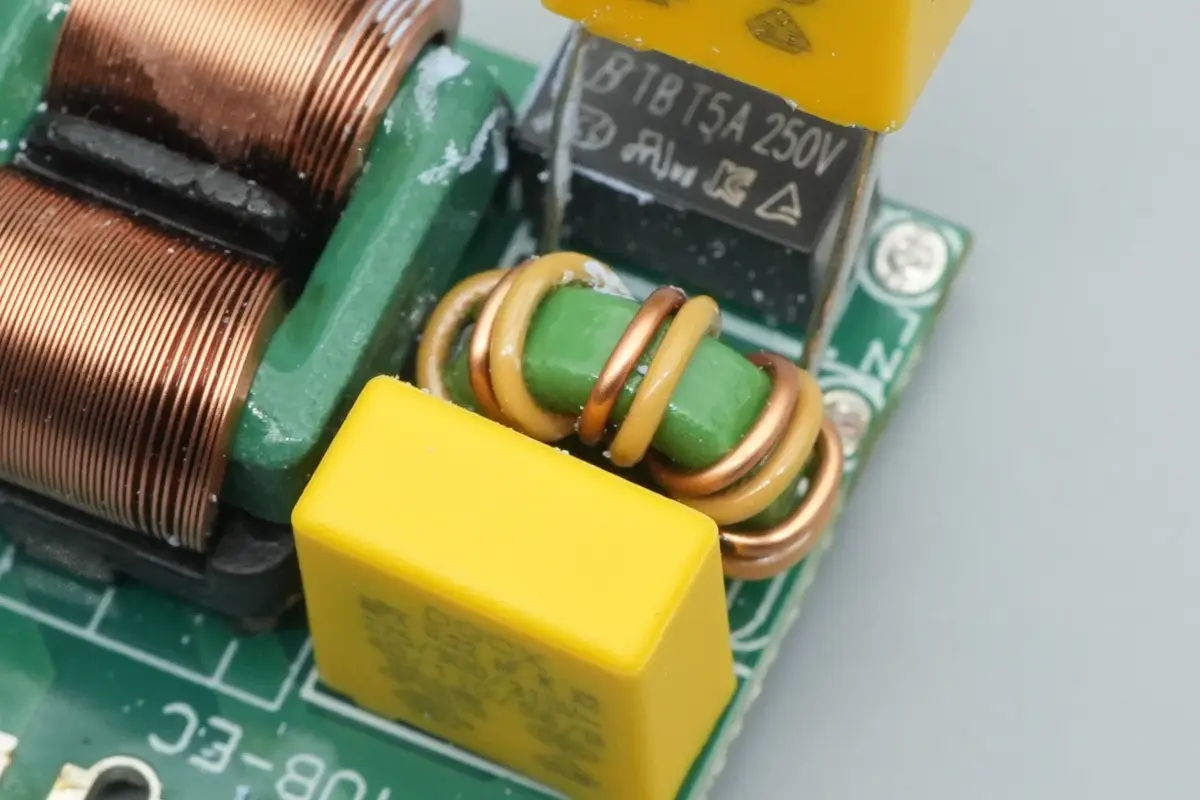 Teardown of Highsay C1 Pro 140W Ultra Charger-Chargerlab