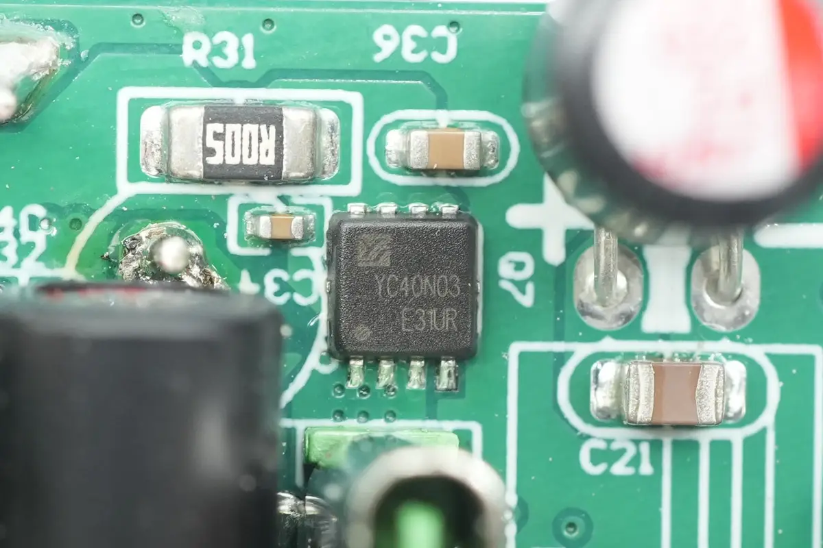 Teardown of Highsay C1 Pro 140W Ultra Charger-Chargerlab