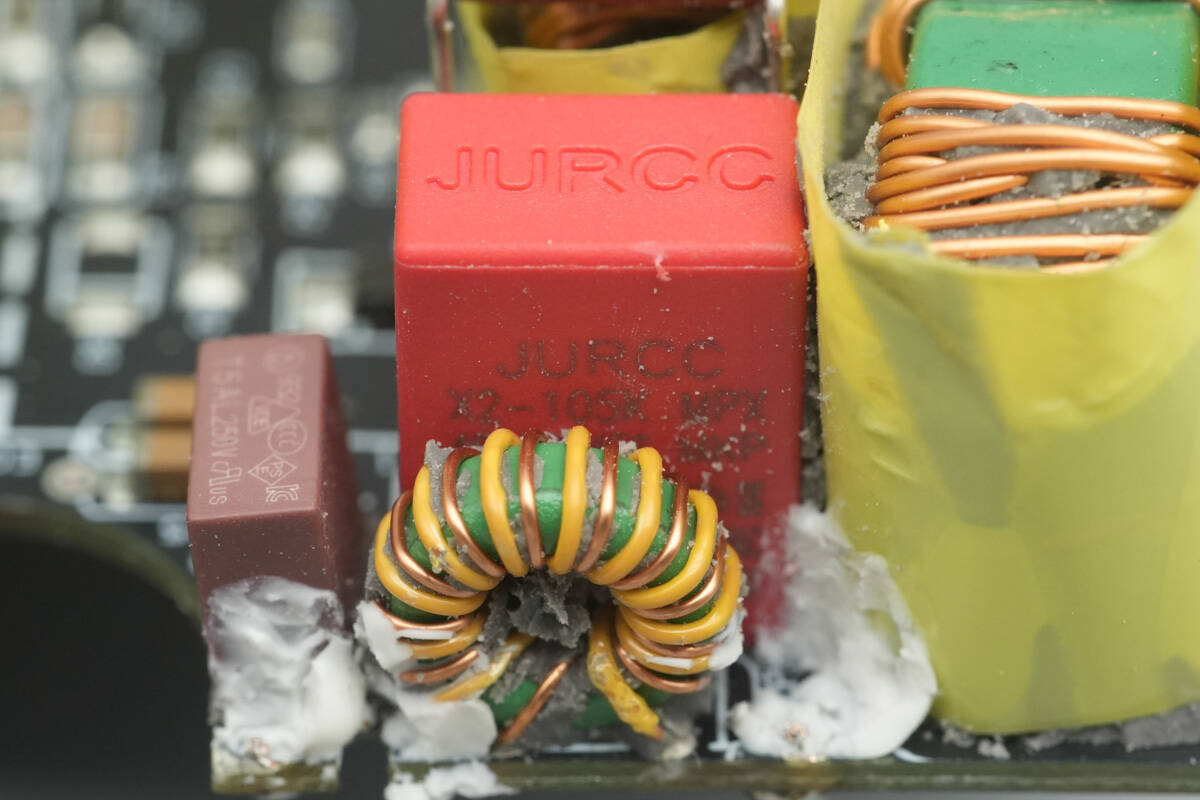 Teardown of Pisen 160W 4-USB-C GaN Charger (TP-C81)-Chargerlab