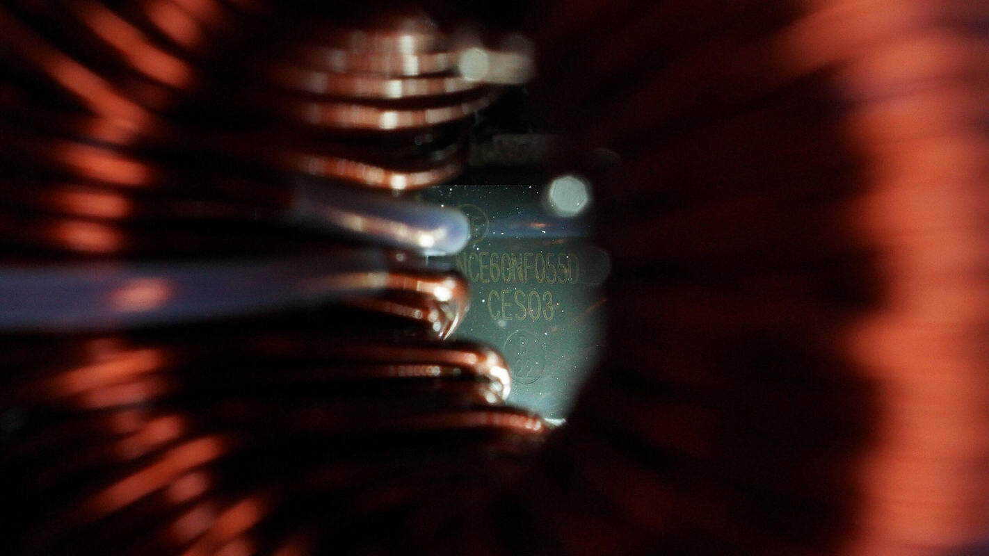 Teardown of DJI Power 1000 Mini Power Station (DYM1000M)-Chargerlab