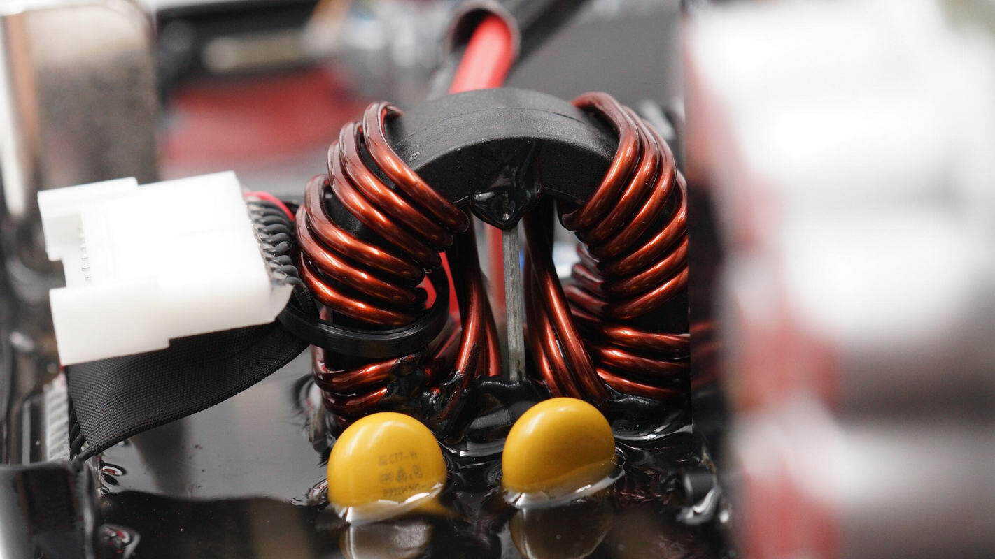 Teardown of DJI Power 1000 Mini Power Station (DYM1000M)-Chargerlab