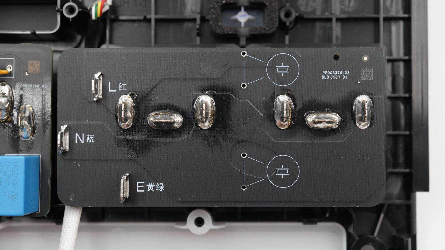 Teardown of DJI Power 1000 Mini Power Station (DYM1000M)-Chargerlab