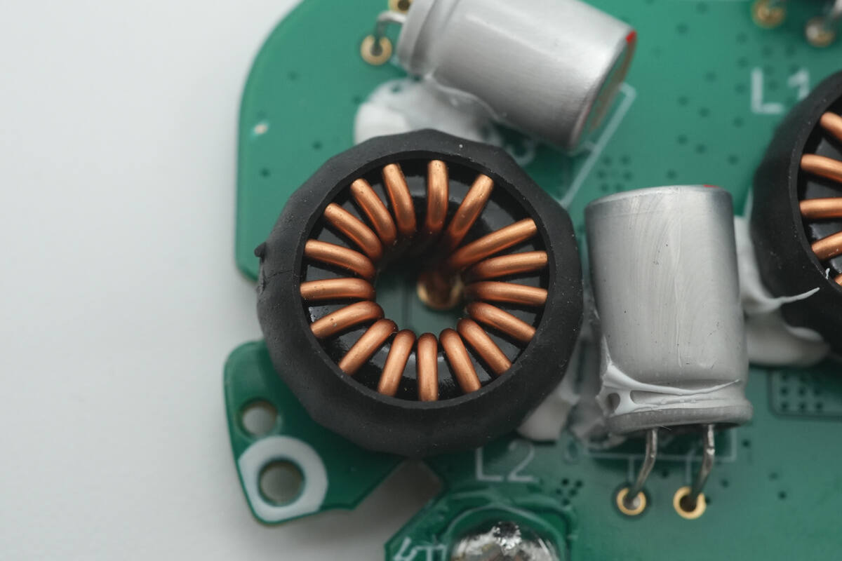 Teardown of Anker Nano 75W Car Charger (A2738)-Chargerlab