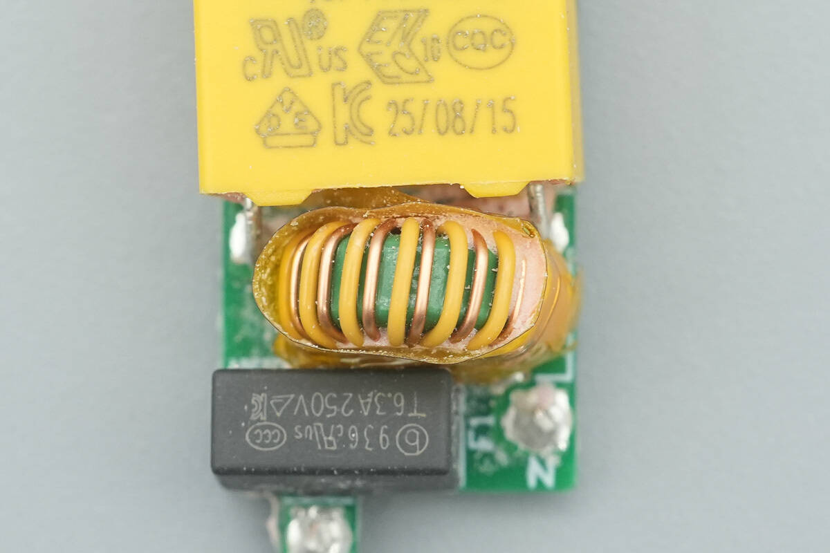 Teardown of Anker Prime 160W Charger with Smart Display (A2687)-Chargerlab