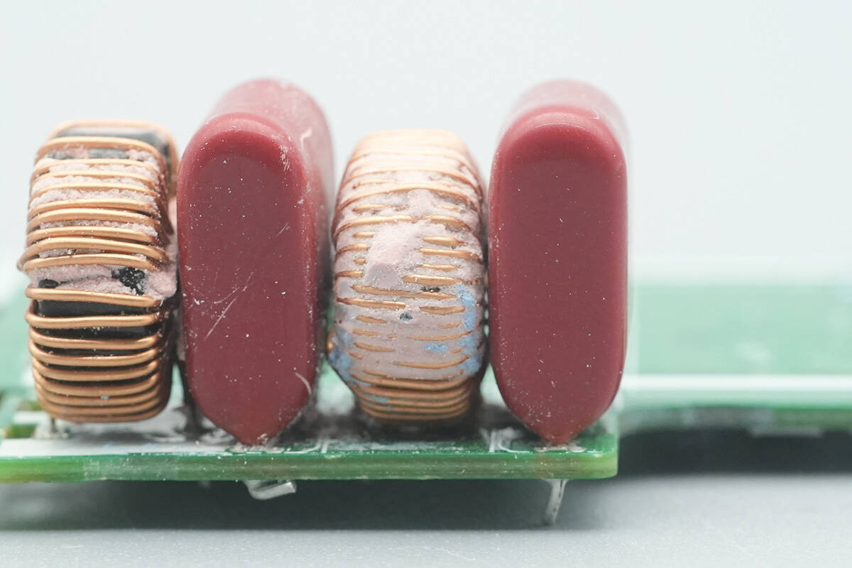 Teardown of Anker Prime 160W Charger with Smart Display (A2687)-Chargerlab