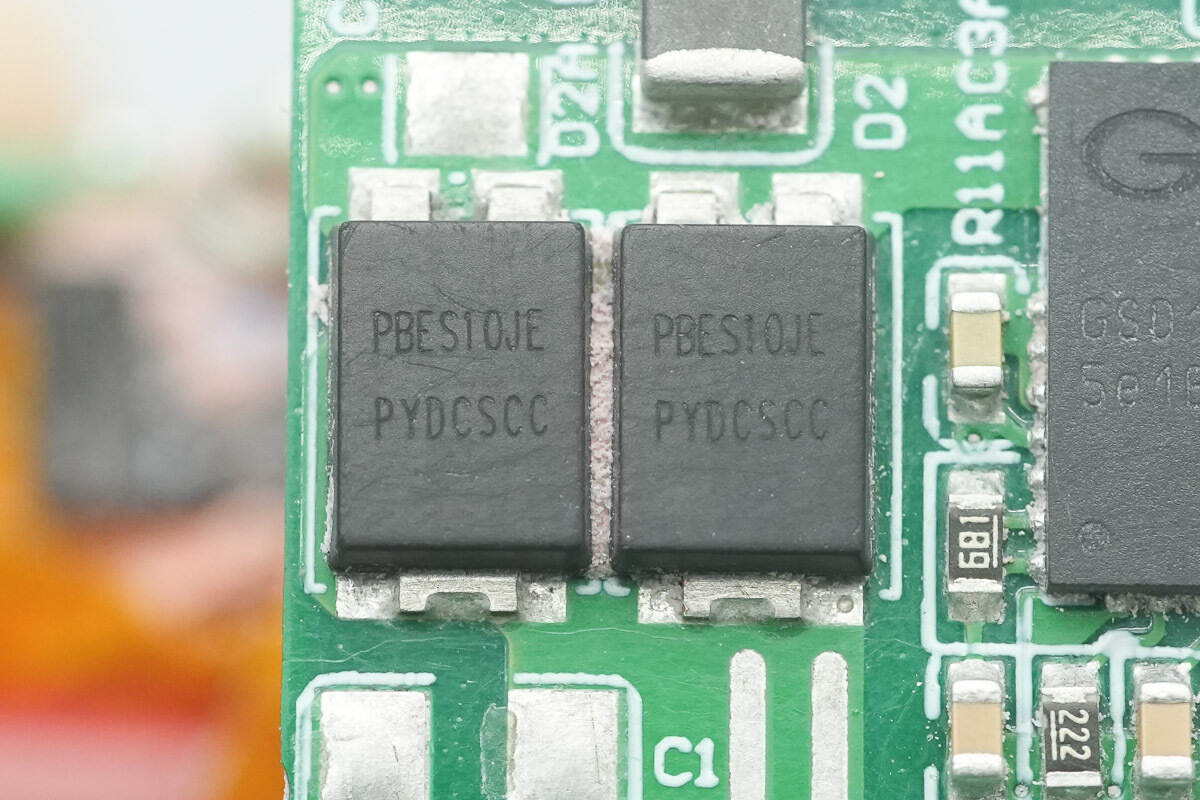 Teardown of Anker Prime 160W Charger with Smart Display (A2687)-Chargerlab