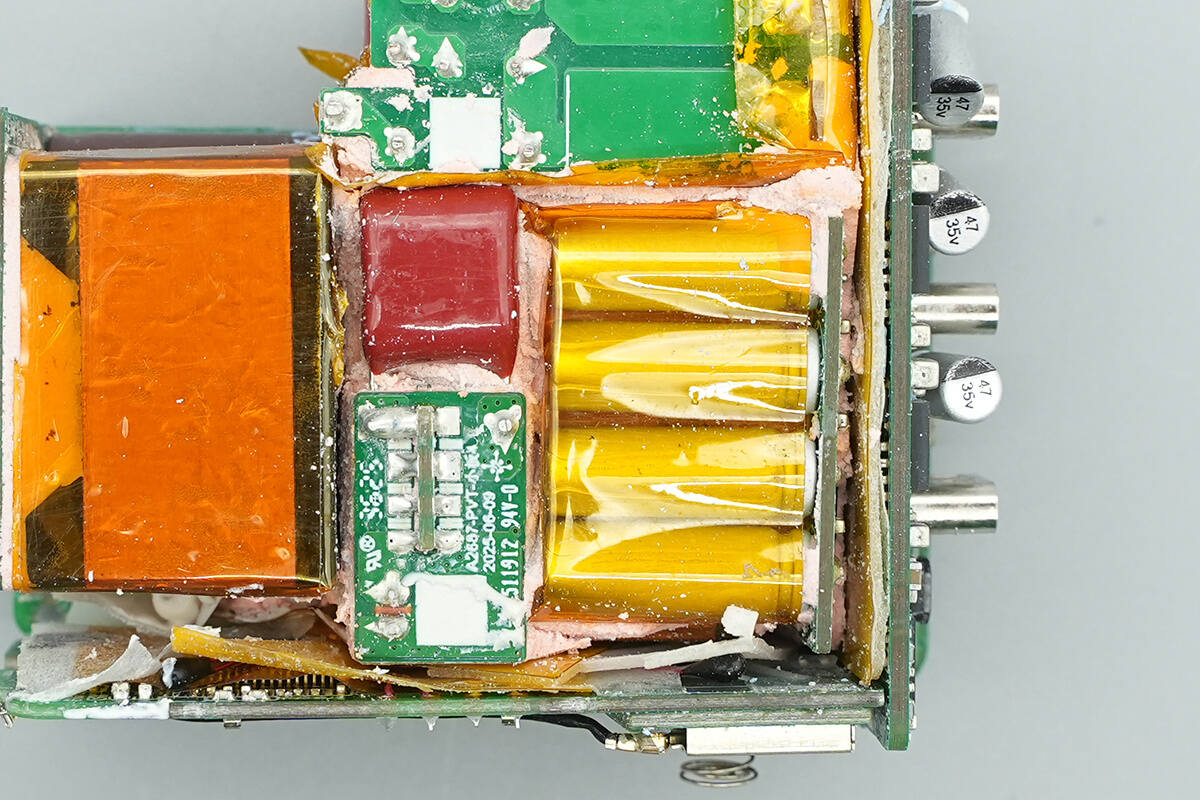 Teardown of Anker Prime 160W Charger with Smart Display (A2687)-Chargerlab