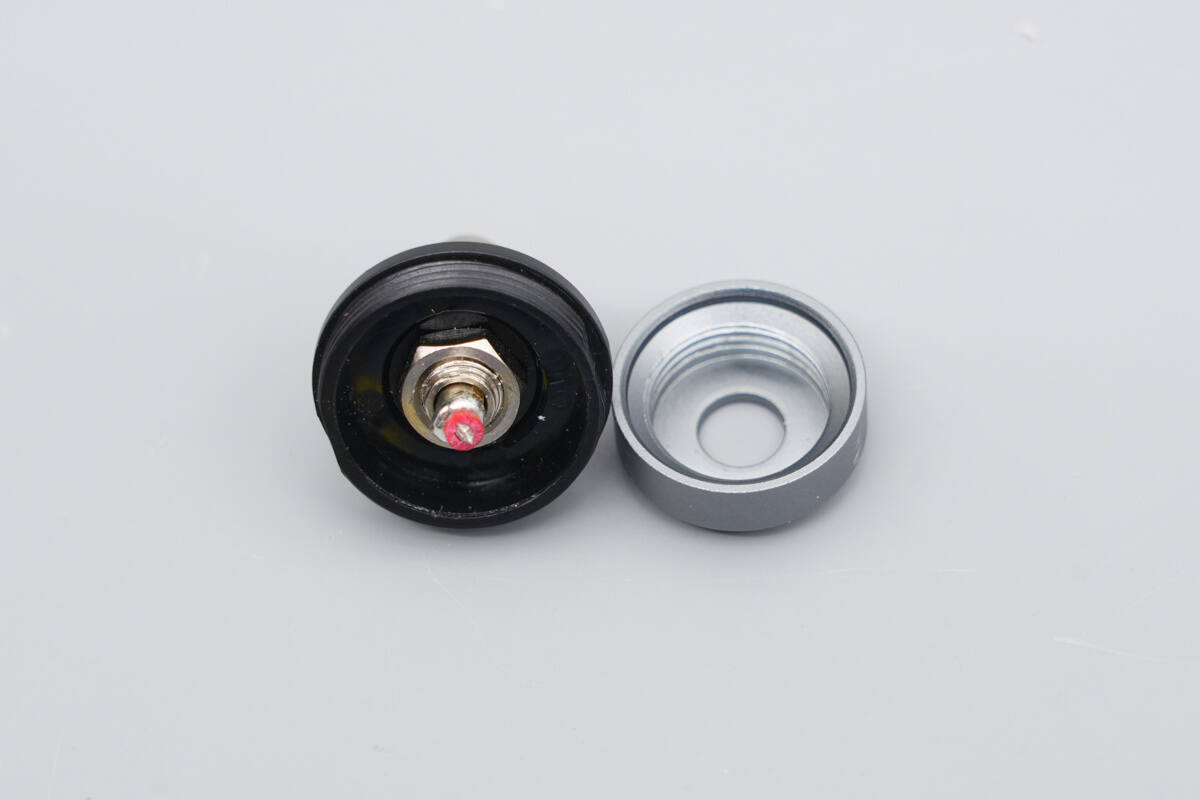 Teardown of AOHi THE FUTURE AI PD GaN+ 170W 3-Port LED Display Fast Car Charger (AOC-S009)-Chargerlab