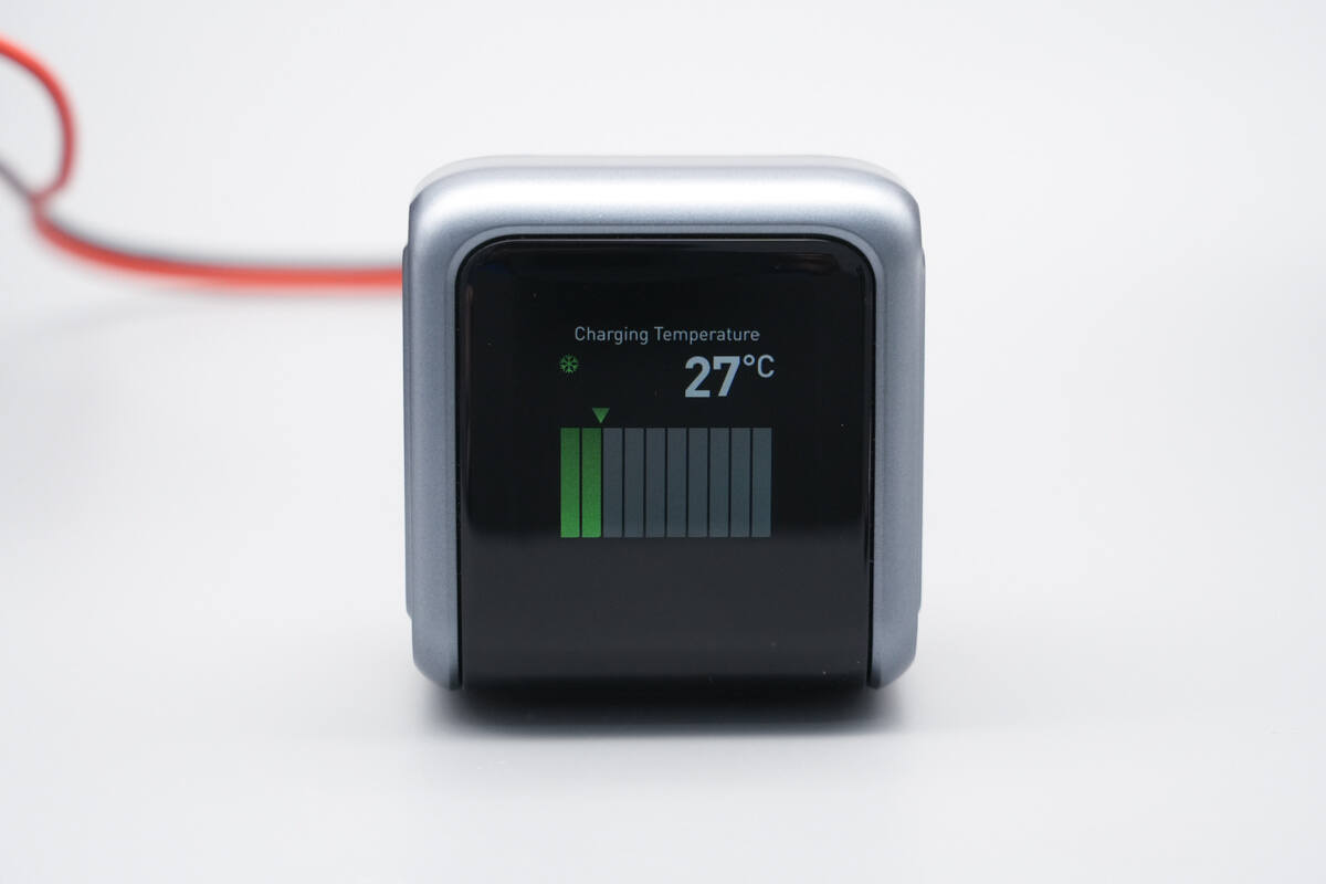 Teardown of AOHi THE FUTURE AI PD GaN+ 170W 3-Port LED Display Fast Car Charger (AOC-S009)-Chargerlab