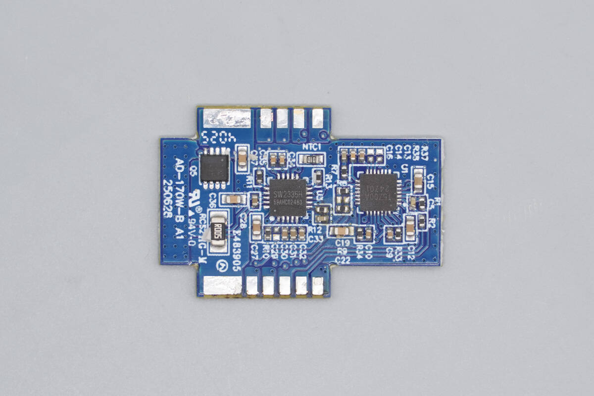 Teardown of AOHi THE FUTURE AI PD GaN+ 170W 3-Port LED Display Fast Car Charger (AOC-S009)-Chargerlab