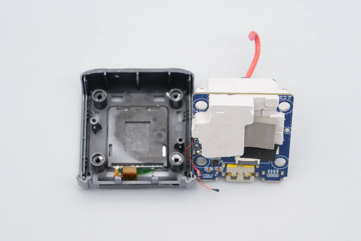 Teardown of AOHi THE FUTURE AI PD GaN+ 170W 3-Port LED Display Fast Car Charger (AOC-S009)-Chargerlab