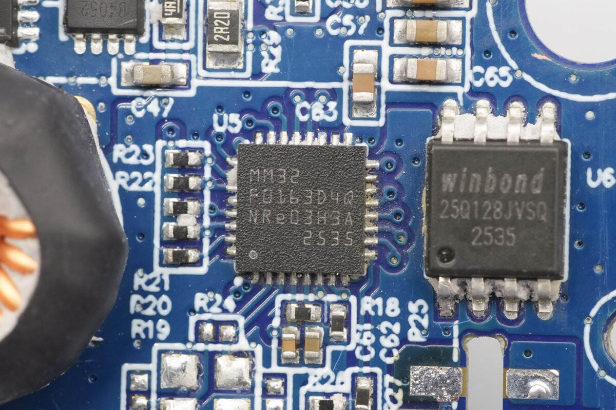 Teardown of AOHi THE FUTURE AI PD GaN+ 170W 3-Port LED Display Fast Car Charger (AOC-S009)-Chargerlab