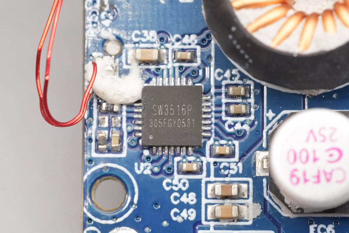 Teardown of AOHi THE FUTURE AI PD GaN+ 170W 3-Port LED Display Fast Car Charger (AOC-S009)-Chargerlab