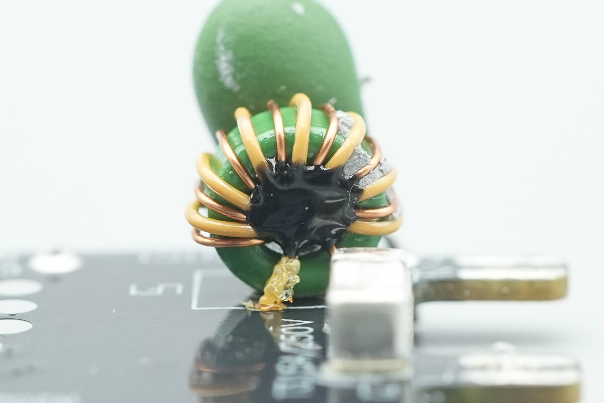 Teardown of MIIIW 45W Mini Magic Cube GaN Charger (iCA4501)-Chargerlab