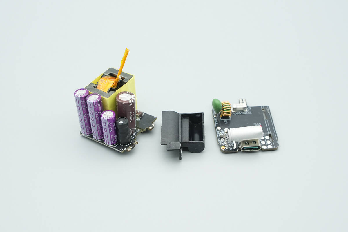 Teardown of MIIIW 45W Mini Magic Cube GaN Charger (iCA4501)-Chargerlab