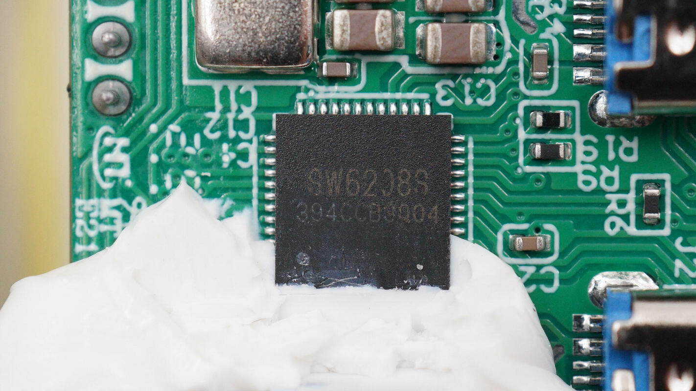 Teardown of Bull 22.5W 10000mAh Semi-Solid State Power Bank (GNV-PGA10EB)-Chargerlab