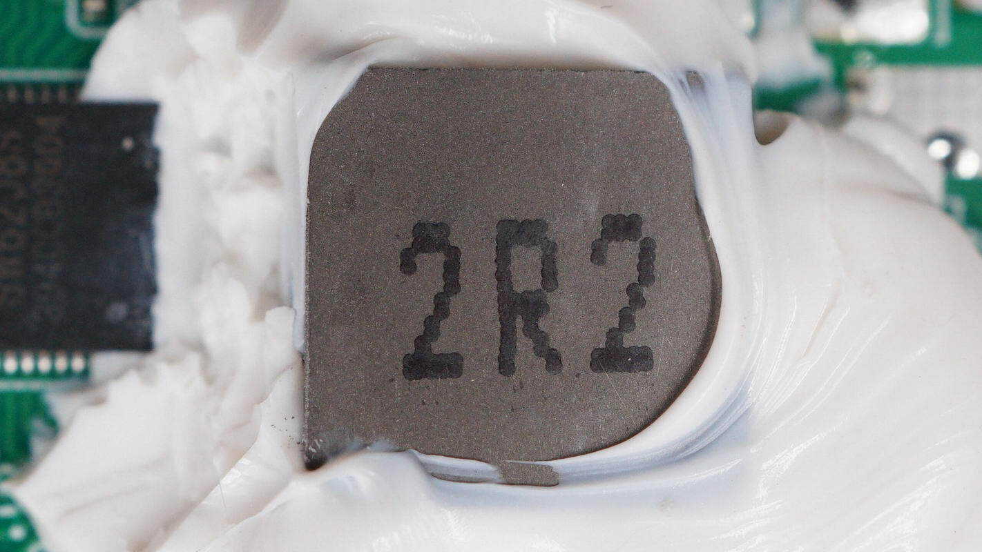 Teardown of Bull 22.5W 10000mAh Semi-Solid State Power Bank (GNV-PGA10EB)-Chargerlab