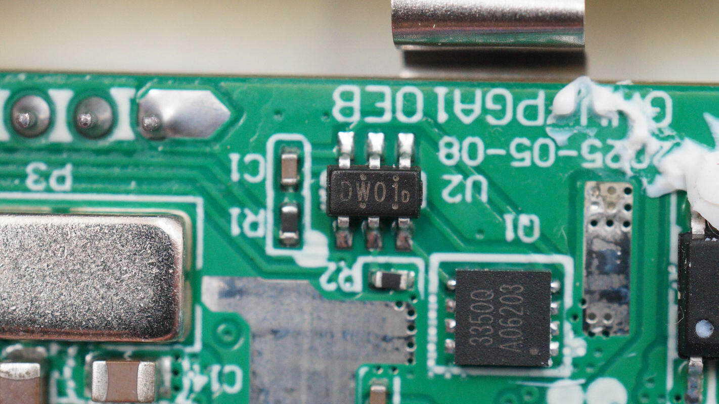 Teardown of Bull 22.5W 10000mAh Semi-Solid State Power Bank (GNV-PGA10EB)-Chargerlab