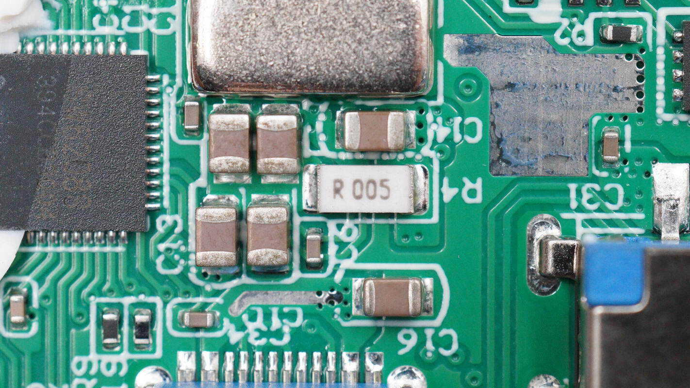 Teardown of Bull 22.5W 10000mAh Semi-Solid State Power Bank (GNV-PGA10EB)-Chargerlab