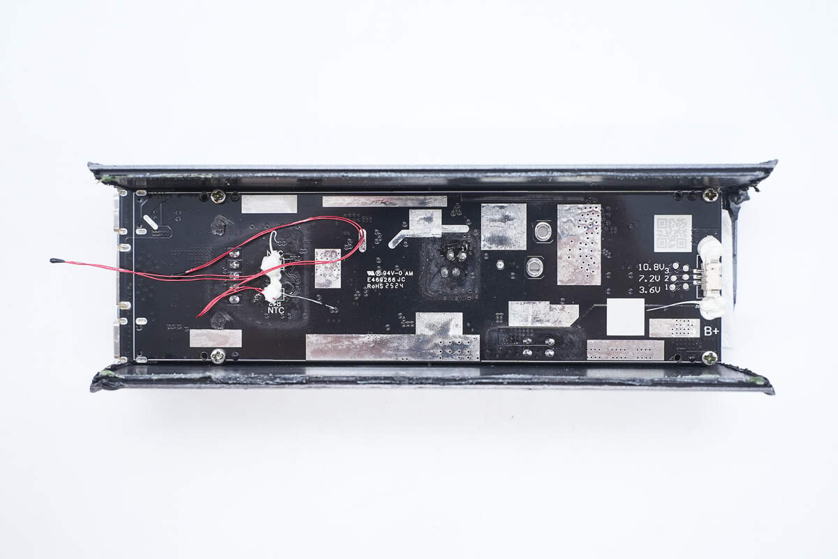 Teardown of Lenovo Thinkplus FLUXO 125W 12800mAh Portable Power Bank (PBFO-12125A)-Chargerlab