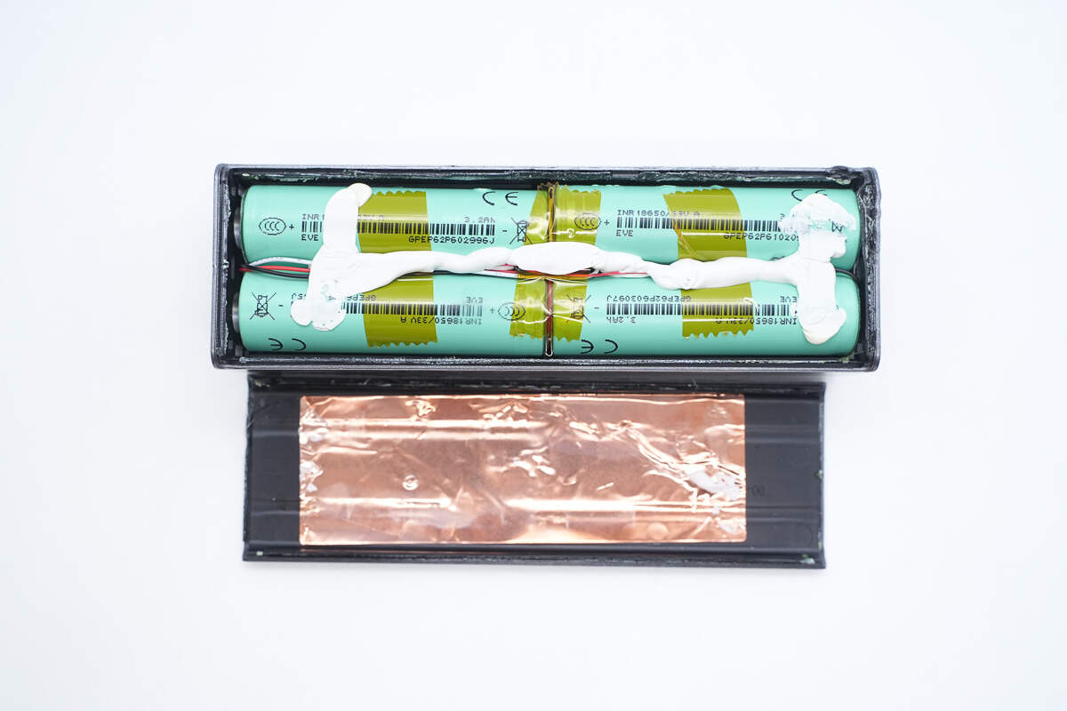 Teardown of Lenovo Thinkplus FLUXO 125W 12800mAh Portable Power Bank (PBFO-12125A)-Chargerlab