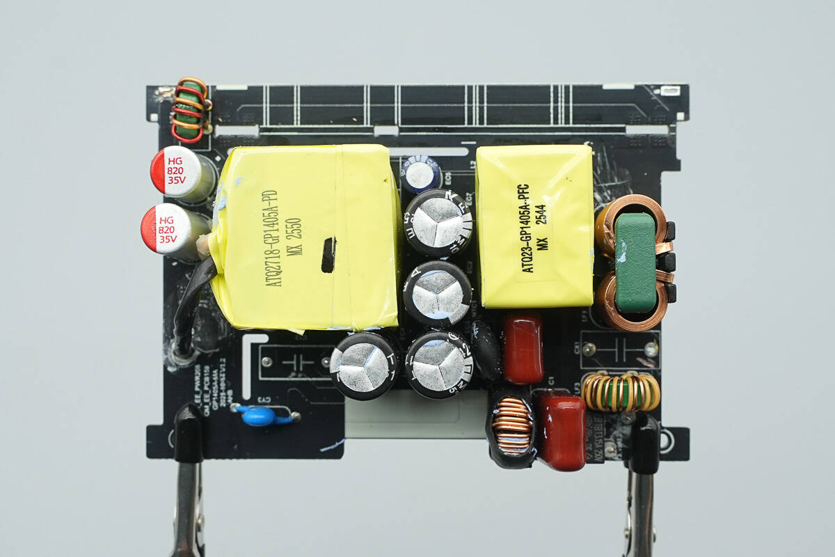 Teardown of Xiaomi 140W 8-in-1 Desktop Charging Station (XMCDZ-03QM)-Chargerlab