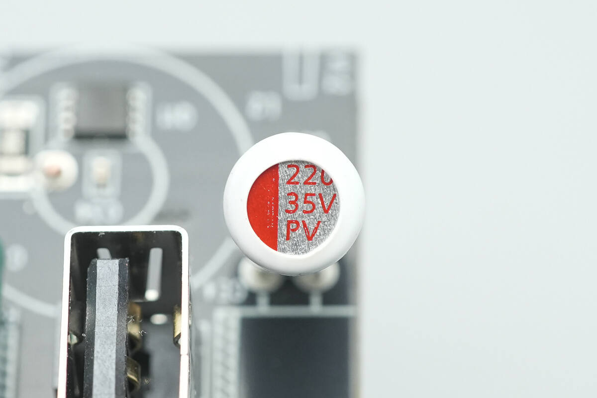 Teardown of Xiaomi 140W 8-in-1 Desktop Charging Station (XMCDZ-03QM)-Chargerlab