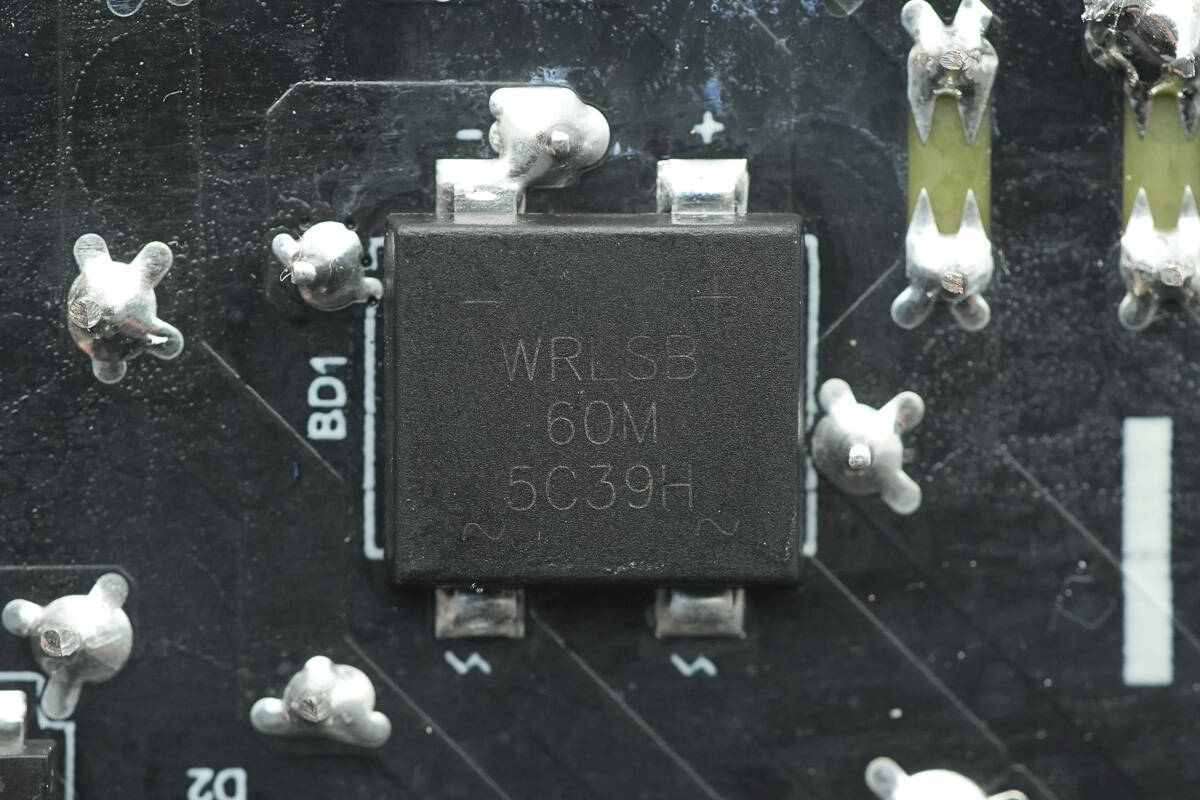 Teardown of Xiaomi 140W 8-in-1 Desktop Charging Station (XMCDZ-03QM)-Chargerlab