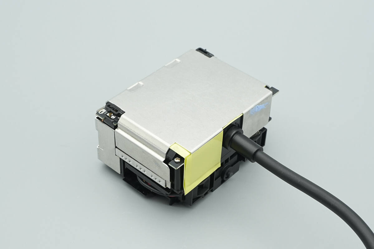 Teardown of Xiaomi 140W 8-in-1 Desktop Charging Station (XMCDZ-03QM)-Chargerlab