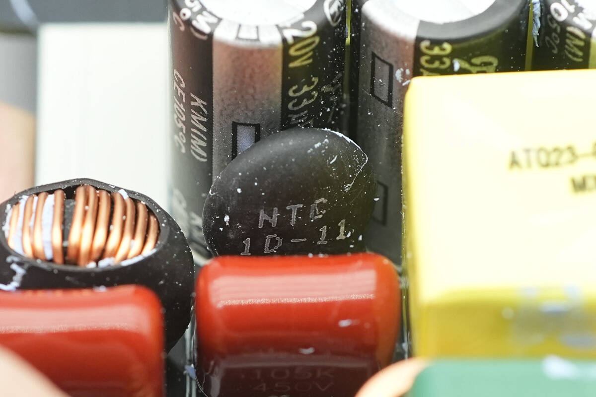 Teardown of Xiaomi 140W 8-in-1 Desktop Charging Station (XMCDZ-03QM)-Chargerlab