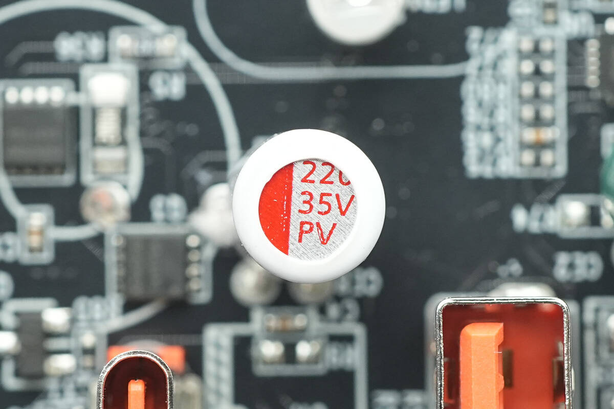 Teardown of Xiaomi 140W 8-in-1 Desktop Charging Station (XMCDZ-03QM)-Chargerlab