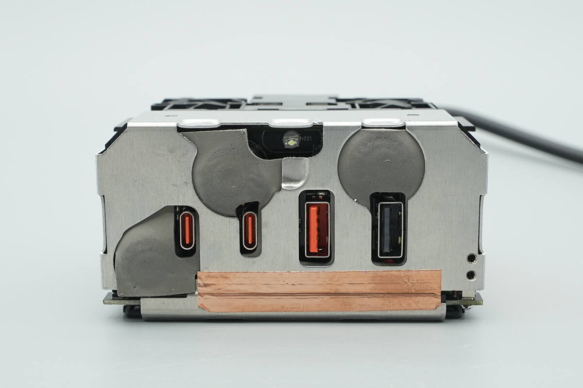 Teardown of Xiaomi 140W 8-in-1 Desktop Charging Station (XMCDZ-03QM)-Chargerlab